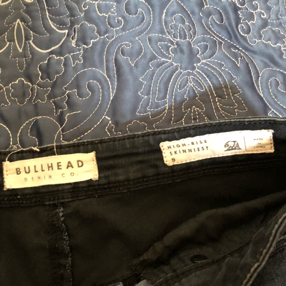 High Rise Two Tone Jeans - Picture 3 of 3